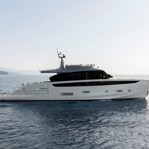 Azimut Stars at the Singapore Yachting Festival with the Asian Première of the Seadeck 7